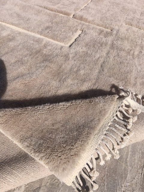 Tapis Mrirt beige : entretien d'un tapis berbère en laine