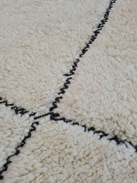 Nettoyer un tapis marocain en laine : méthodes douces