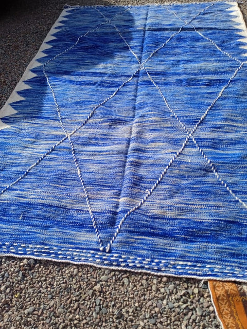 Tapis zanafi : guide sur ce kilim berbère en laine