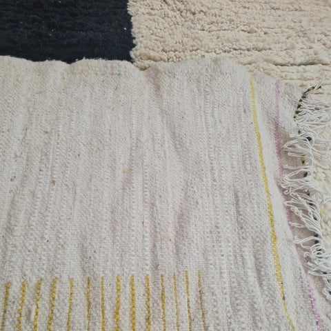 Guide pour nettoyer un tapis marocain berbère sans l'abîmer