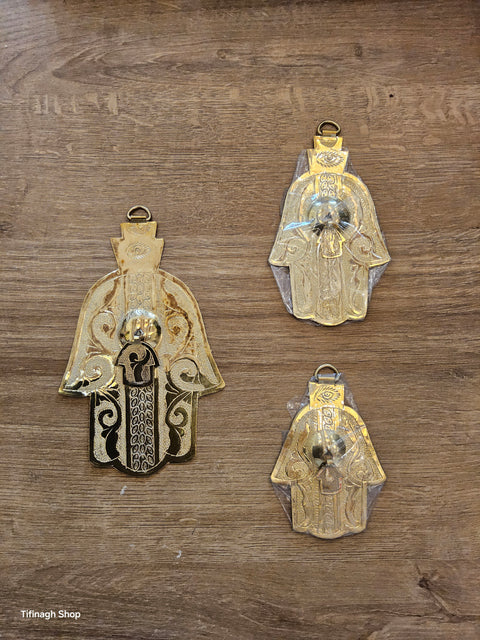 Main de Fatma Khmissa en cuivre