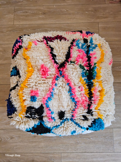 Pouf Coloré Boucherouite design Azilal – Tifinagh Shop France Pouf Coloré Boucherouite design Azilal – Tifinagh Shop France