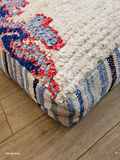 Pouf Coloré Boucherouite design Azilal