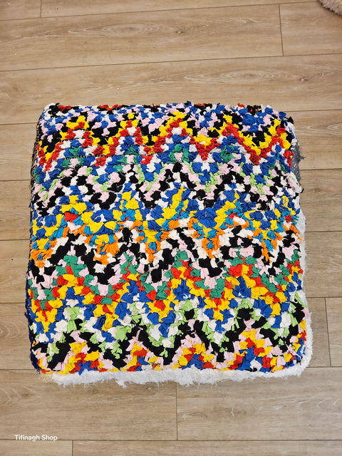 Pouf Coloré Boucherouite design Azilal