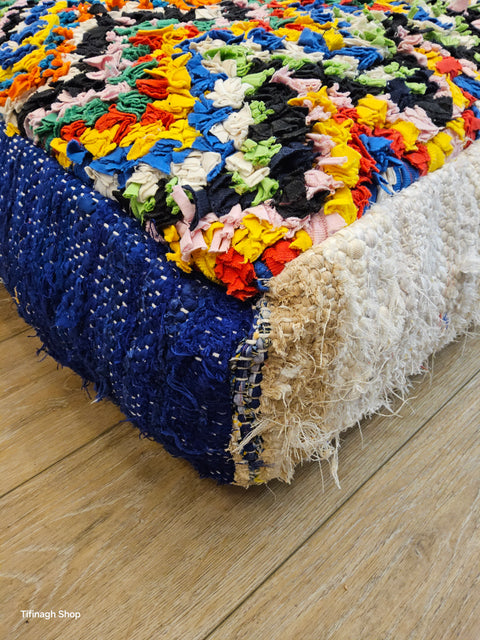 Pouf Coloré Boucherouite design Azilal