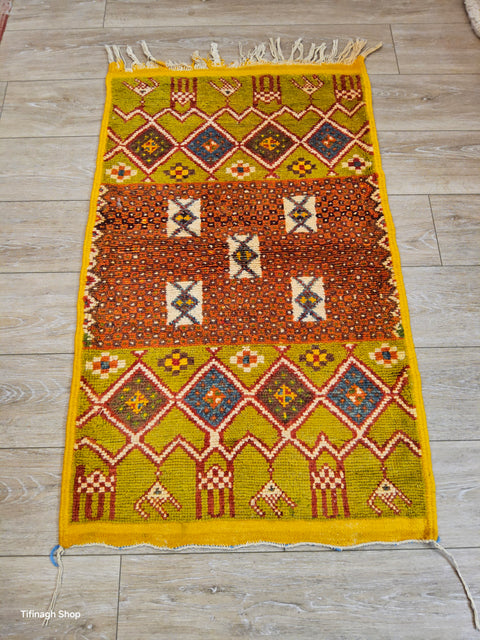 Tapis berbère - Vintage de Taznakht 1.12m x 0.66m