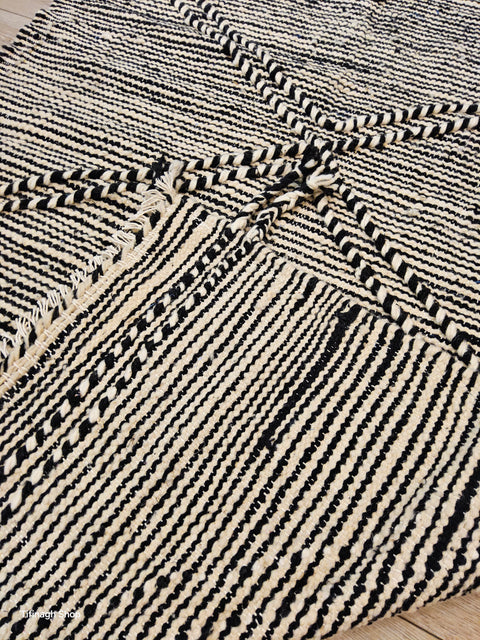 Tapis berbère - Kilim Zanafi 1.54 m x 1.03 m