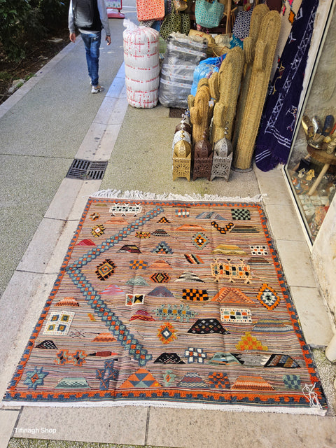 Berber carpet - Kilim of Taznakht 1.90mx 1.70m