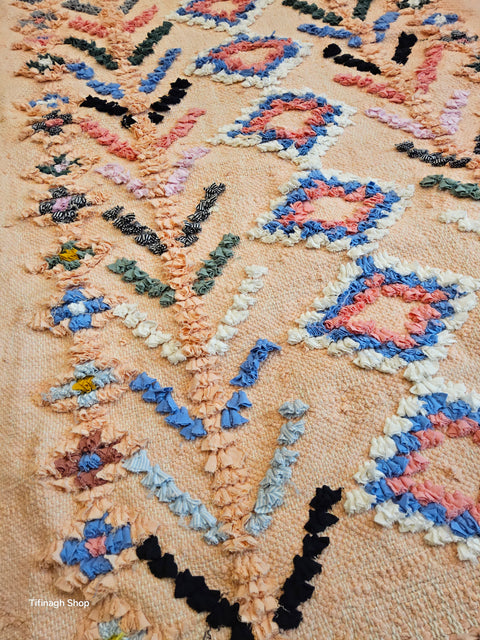 Tapis berbère - Boucherouite Nouveau 1.53m x 0.92m Design Azilal