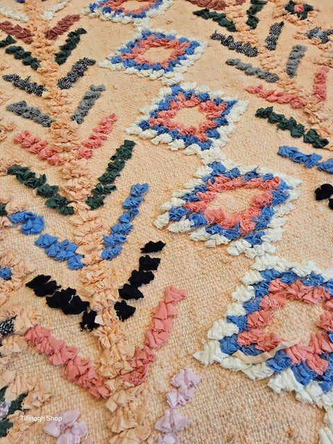 Tapis berbère - Boucherouite Nouveau 1.53m x 0.92m Design Azilal