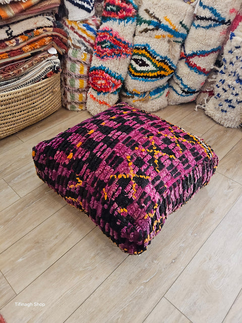 Vintage pouf