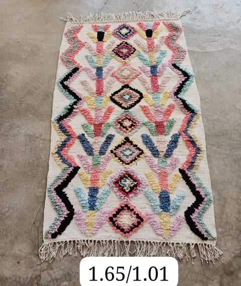 Tapis berbère - Boucherouite Nouveau 1.65m x 1.01m Design Azilal