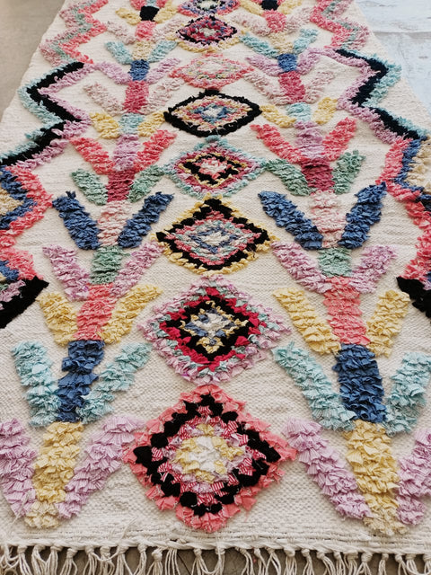 Tapis berbère - Boucherouite Nouveau 1.65m x 1.01m Design Azilal