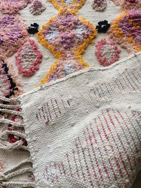 Tapis berbère - Boucherouite Nouveau 1.55m x 1.06m Design Azilal