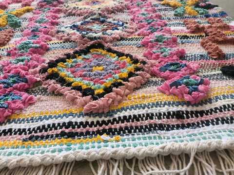 Tapis berbère - Boucherouite Nouveau 1.08m x 0.61m Design Azilal