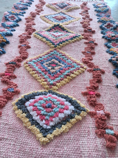 Tapis berbère - Boucherouite Nouveau 1.06m x 0.62m Design Azilal