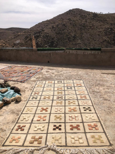 Berber carpet - Kilim of Taznakht 2.60mx 1.50m